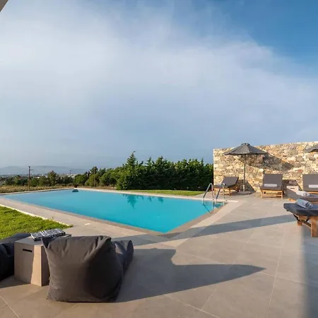 Villa Melia With Heated Pool *