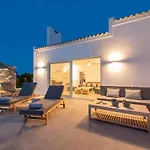 Melia With Heated Pool Villa *
