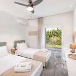 Villa Melia With Heated Pool