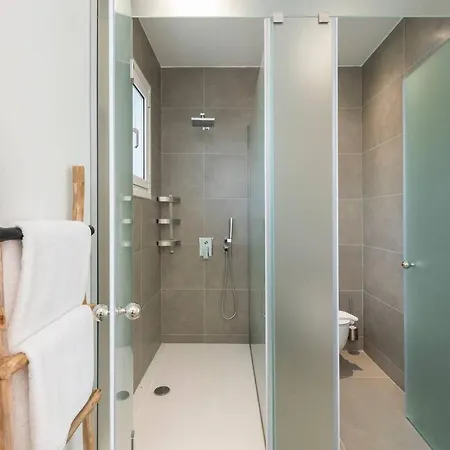 Villa Melia With Heated Pool İstanköy