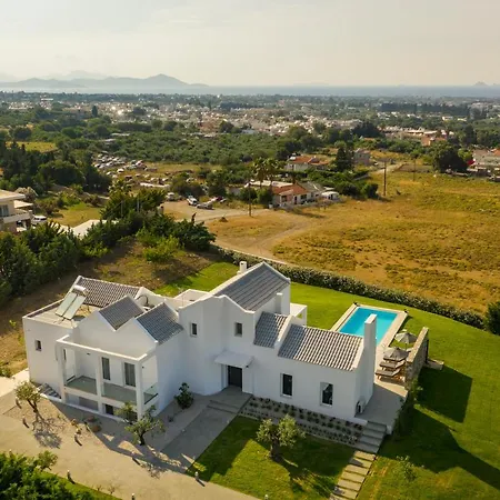 Melia With Heated Pool İstanköy